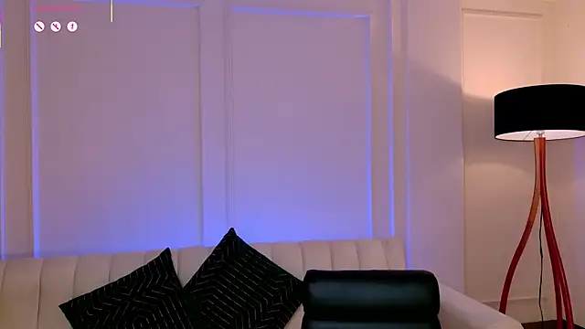 Snapshot of AgathaKondo_ chatting on 26, 11, 2025 AgathaKondo online show from 26, 11, 2025