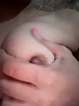 Snapshot of suneeta77 chatting on 21, 9, 2025 suneeta77 online show from 21, 9, 2025