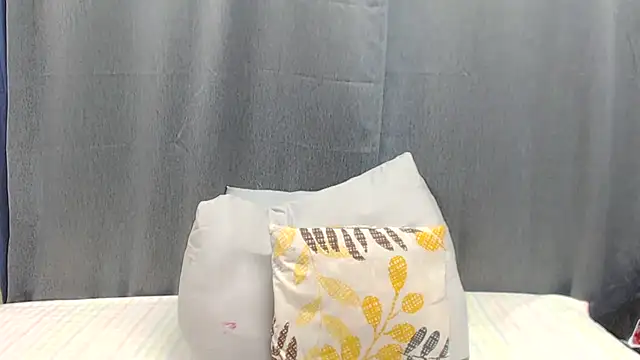 Snapshot of HornyEbony4u chatting on 29, 10, 2025 HornyEbony4u online show from 29, 10, 2025