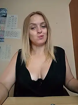 Snapshot of Ami_Foxy chatting on 6, 8, 2026 Ami Foxy online show from 6, 8, 2026
