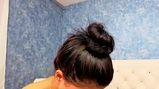 Snapshot of yulissa_girls chatting on 12, 9, 2025 yulissa girls online show from 12, 9, 2025