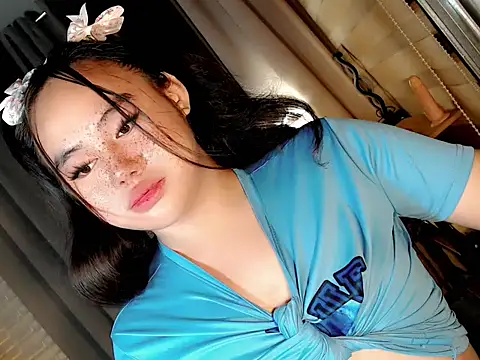 Snapshot of ursexy_ceciliaxx chatting on 19, 10, 2025 ursexy ceciliaxx online show from 19, 10, 2025