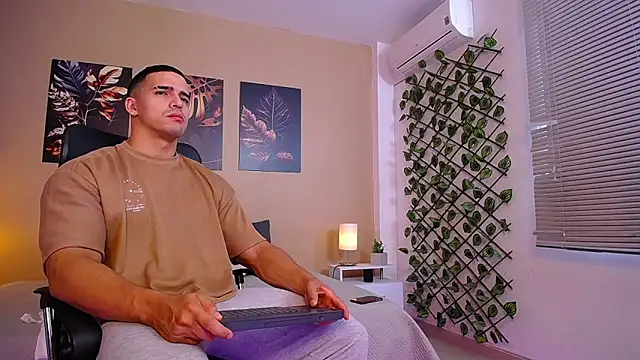 Snapshot of ChristopherBlack_ chatting on 16, 2, 2026 ChristopherBlack online show from 16, 2, 2026