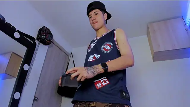 Snapshot of Mateo_Escobar chatting on 10, 9, 2025 Mateo Escobar online show from 10, 9, 2025