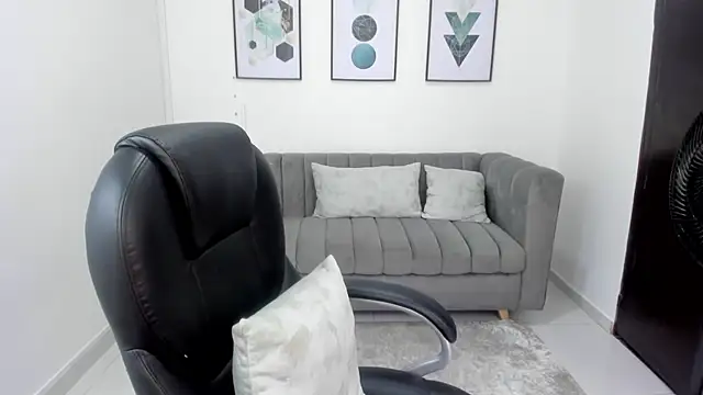 Snapshot of violettasweet__ chatting on 19, 9, 2025 violettasweet   online show from 19, 9, 2025