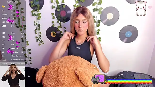 Amy Moonlight online show from 2, 10, 2025