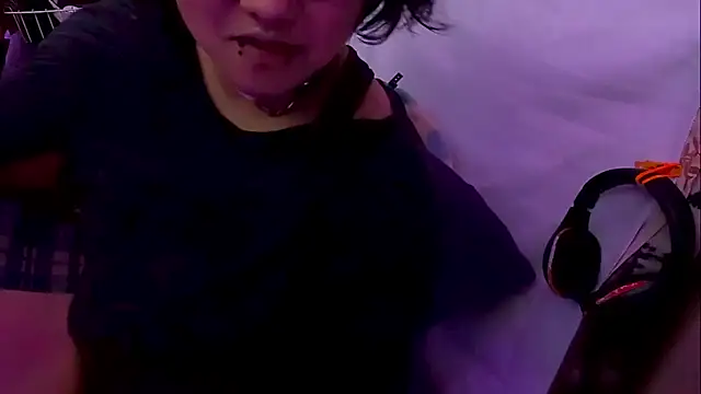 Snapshot of Ftm_Bunny chatting on 22, 12, 2025 Ftm Bunny online show from 22, 12, 2025