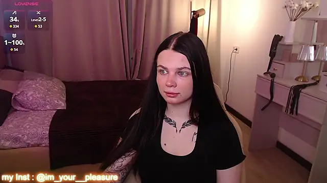 Michela Fruet online show from 23, 11, 2025