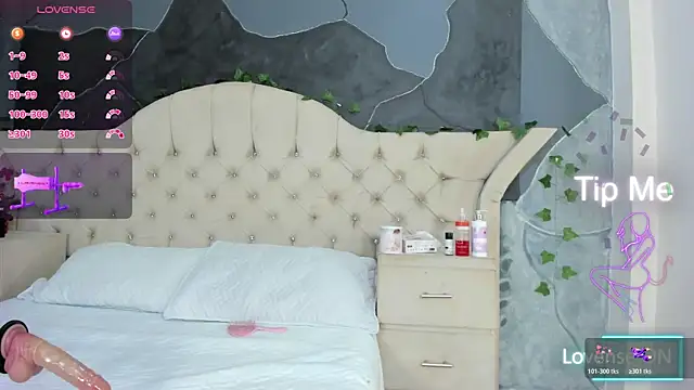 AmbarFoxx  online show from 23, 12, 2025