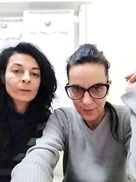 Snapshot of luciaegraziella chatting on 5, 1, 2026 luciaegraziella online show from 5, 1, 2026