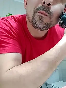 Snapshot of Bradd_32 chatting on 2, 6, 2026 Bradd 32 online show from 2, 6, 2026