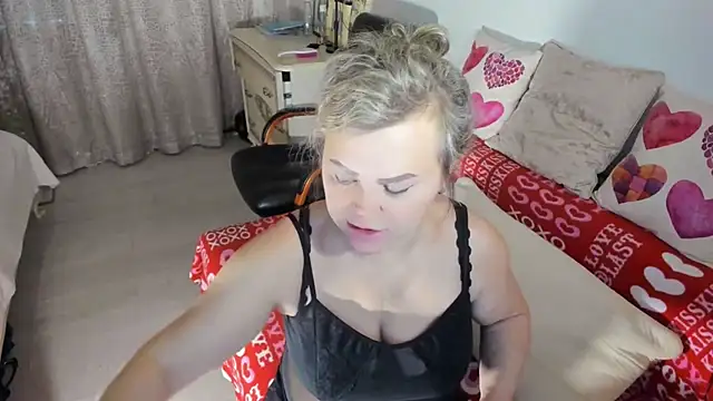 Snapshot of MildMature chatting on 28, 2, 2026 MildMature online show from 28, 2, 2026