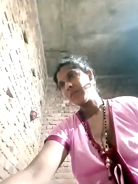 Snapshot of Savita992 chatting on 28, 9, 2025 Savita992 online show from 28, 9, 2025