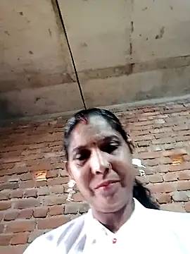 Snapshot of Savita992 chatting on 4, 10, 2025 Savita992 online show from 4, 10, 2025