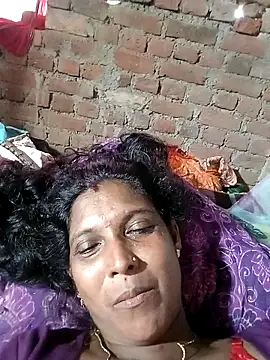 Snapshot of Savita992 chatting on 10, 10, 2025 Savita992 online show from 10, 10, 2025
