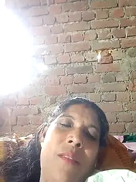 Snapshot of Savita992 chatting on 15, 10, 2025 Savita992 online show from 15, 10, 2025