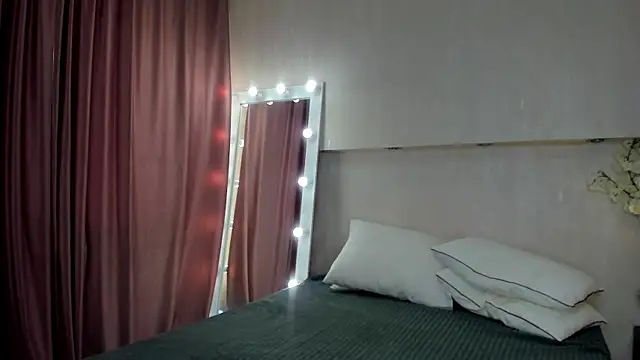 Adelina Bliss online show from 12, 4, 2026