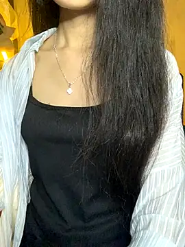 Snapshot of Nhinhi18 chatting on 1, 11, 2025 Nhinhi18 online show from 1, 11, 2025