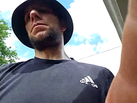 sloppytopkins online show from 28, 4, 2026