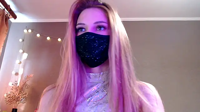 Snapshot of Iris_lave chatting on 3, 5, 2026 Iris lave online show from 3, 5, 2026