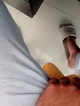 hackyourpussyxh online show from 5, 2, 2026