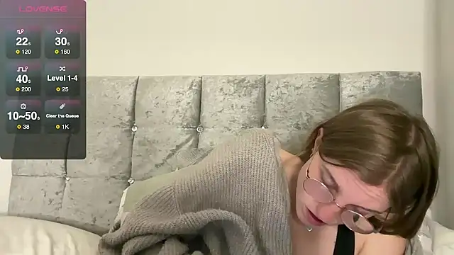 Snapshot of BustyKellyXXX chatting on 9, 10, 2025 BustyKellyXXX online show from 9, 10, 2025