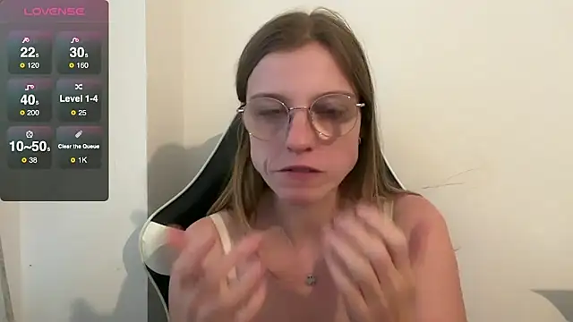 Snapshot of BustyKellyXXX chatting on 22, 10, 2025 BustyKellyXXX online show from 22, 10, 2025