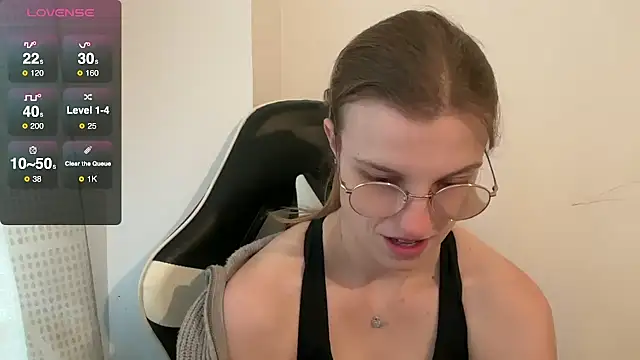 Snapshot of BustyKellyXXX chatting on 10, 11, 2025 BustyKellyXXX online show from 10, 11, 2025