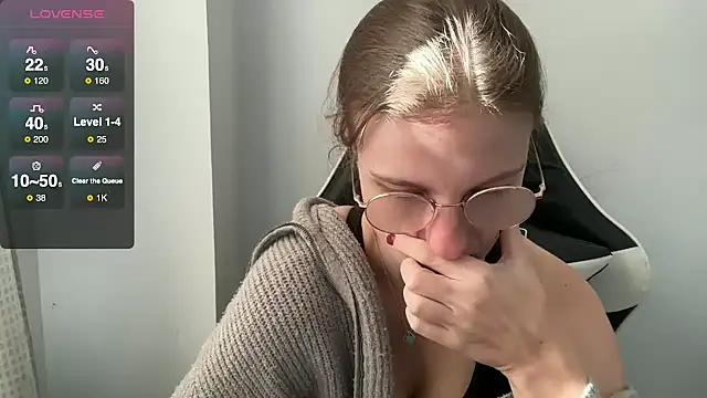 Snapshot of BustyKellyXXX chatting on 24, 11, 2025 BustyKellyXXX online show from 24, 11, 2025