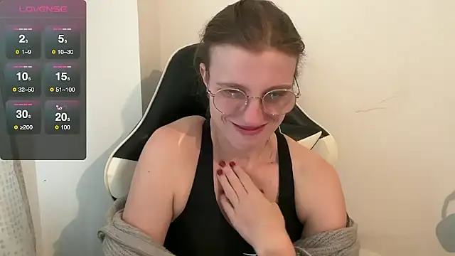 Snapshot of BustyKellyXXX chatting on 27, 11, 2025 BustyKellyXXX online show from 27, 11, 2025