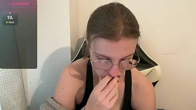 Snapshot of BustyKellyXXX chatting on 1, 12, 2025 BustyKellyXXX online show from 1, 12, 2025