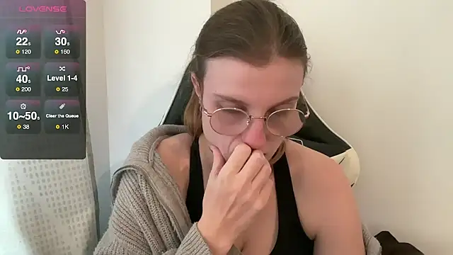 BustyKellyXXX online show from 7, 1, 2026