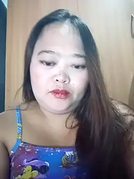 Snapshot of sweetbigtits19 chatting on 8, 4, 2026 sweetbigtits19 online show from 8, 4, 2026