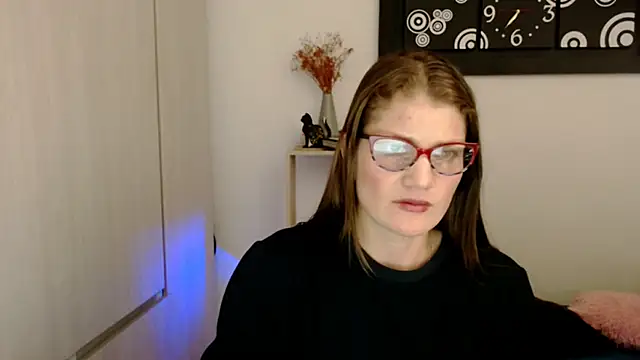 Camila-ventura online show from 12, 2, 2026