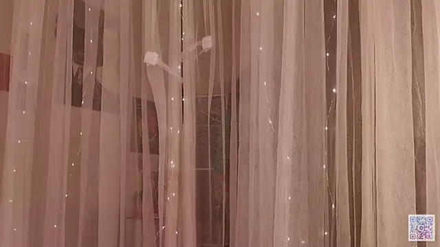 Queen of tease online show from 9, 11, 2025