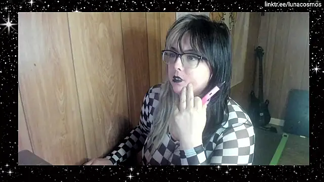 Snapshot of LunaCosmos chatting on 14, 11, 2025 LunaCosmos online show from 14, 11, 2025