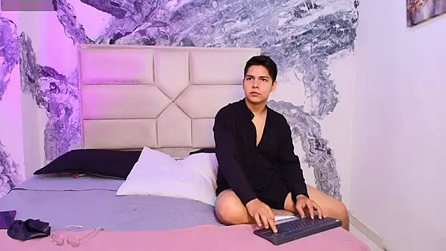 Snapshot of Asta_Black chatting on 17, 10, 2025 Asta Black online show from 17, 10, 2025