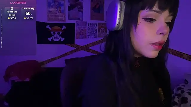 Snapshot of PixelKitty_ chatting on 22, 11, 2025 PixelKitty online show from 22, 11, 2025