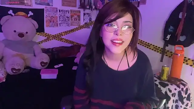 Snapshot of PixelKitty_ chatting on 26, 11, 2025 PixelKitty online show from 26, 11, 2025