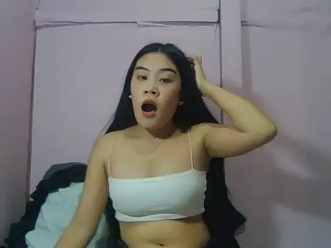 Snapshot of YourWildestDoll chatting on 5, 8, 2026 YourWildestDoll online show from 5, 8, 2026