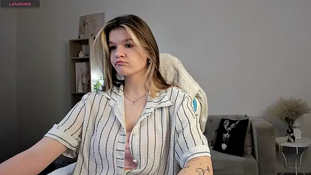 Kati Li online show from 17, 11, 2025