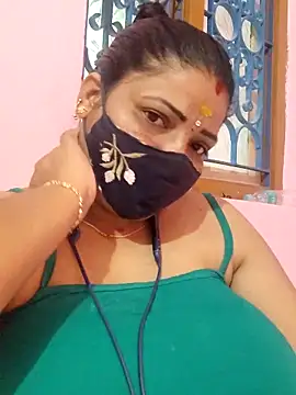 Snapshot of lathikaqueentamil chatting on 10, 9, 2025 lathikaqueentamil online show from 10, 9, 2025