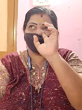 Snapshot of lathikaqueentamil chatting on 29, 9, 2025 lathikaqueentamil online show from 29, 9, 2025