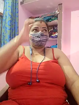 Snapshot of lathikaqueentamil chatting on 5, 10, 2025 lathikaqueentamil online show from 5, 10, 2025