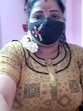 Snapshot of lathikaqueentamil chatting on 10, 10, 2025 lathikaqueentamil online show from 10, 10, 2025