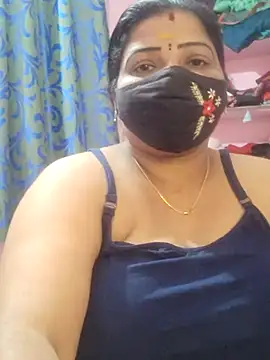 Snapshot of lathikaqueentamil chatting on 12, 10, 2025 lathikaqueentamil online show from 12, 10, 2025