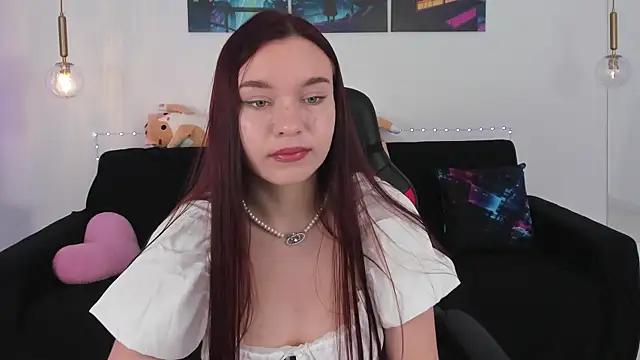 NoraHaynes online show from 23, 9, 2025