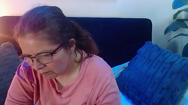 Snapshot of Linda_banks_ chatting on 25, 6, 2026 Linda banks online show from 25, 6, 2026