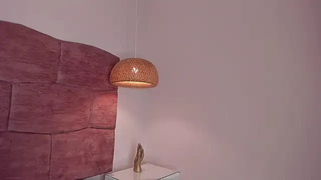 dani velvet online show from 3, 2, 2026