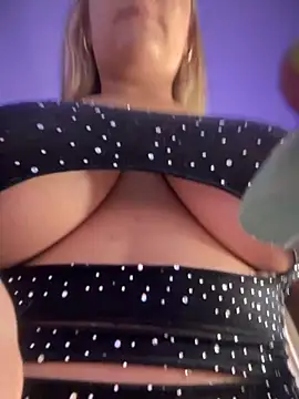 Snapshot of ChannelConnor_ chatting on 19, 9, 2025 ChannelConnor  online show from 19, 9, 2025